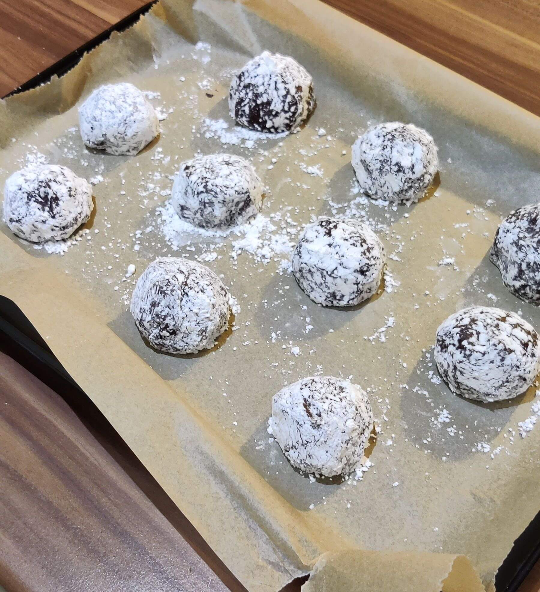 The cookies before going into the oven